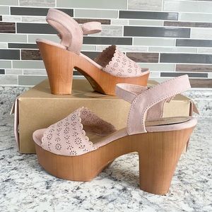Blush heels Size 7